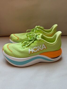 Hoka Skyward X - Women’s size 6.5B